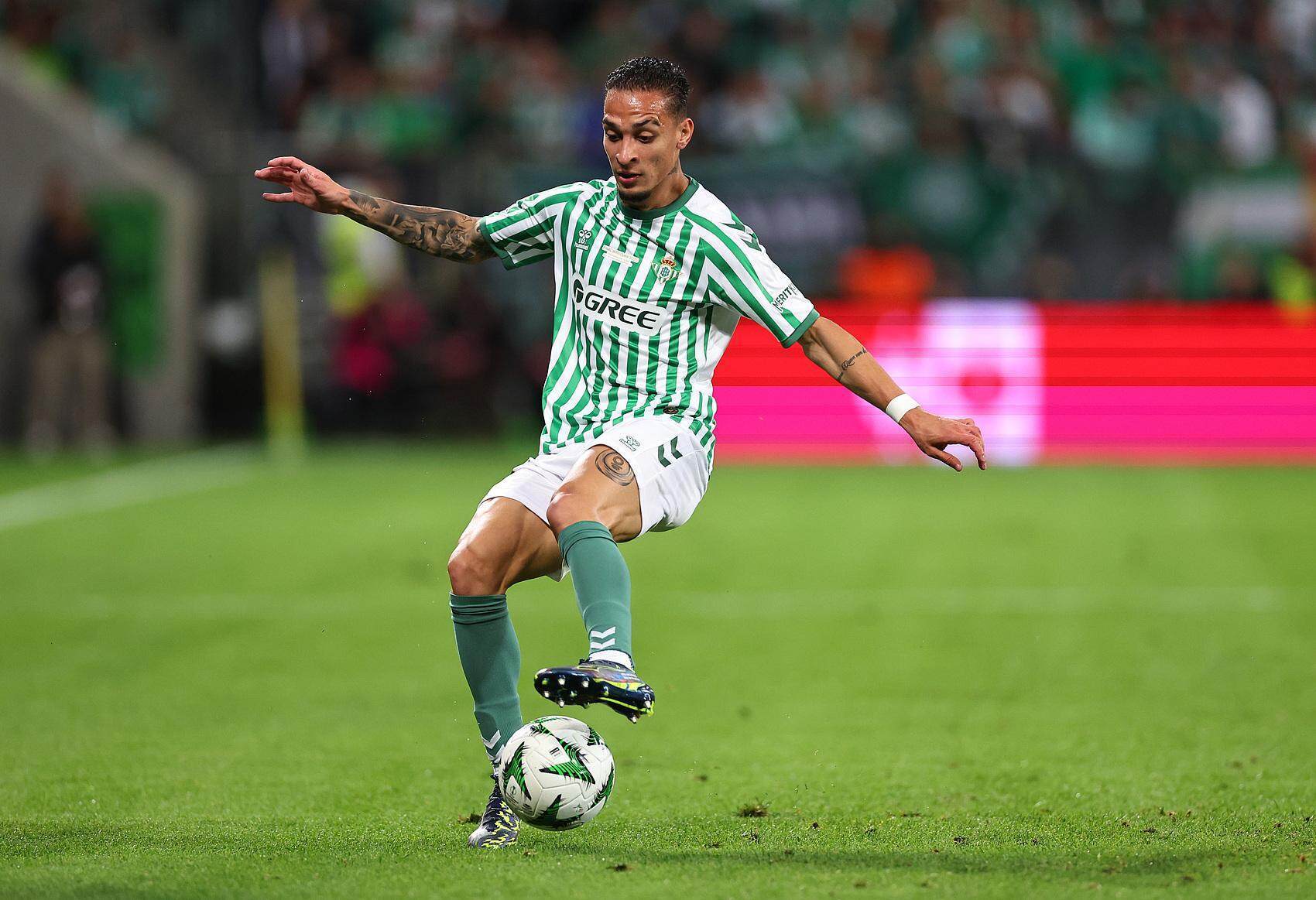 “圆神”安东尼遇阻，英超球队为何再次“吊打”西甲球队？