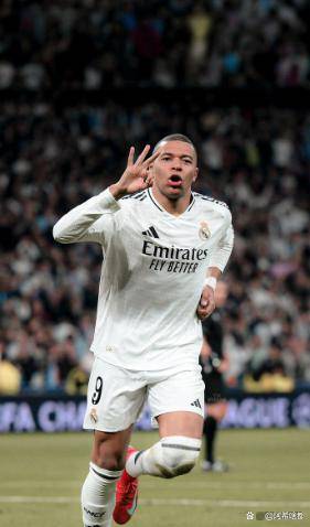 金球奖排行更新！黑马第一，姆巴佩仅第三，梅西杀入前十成亮点